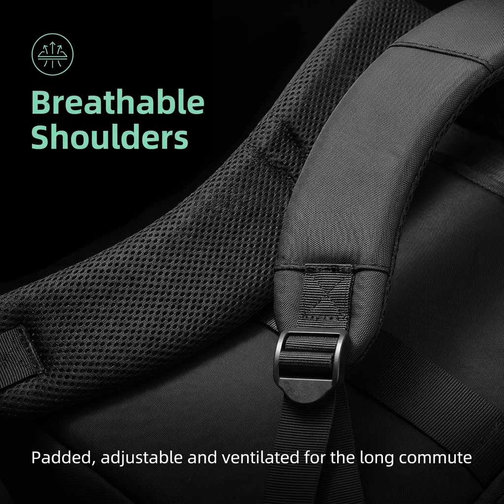 STRYDE Voyager padded ventilated shoulder straps close up